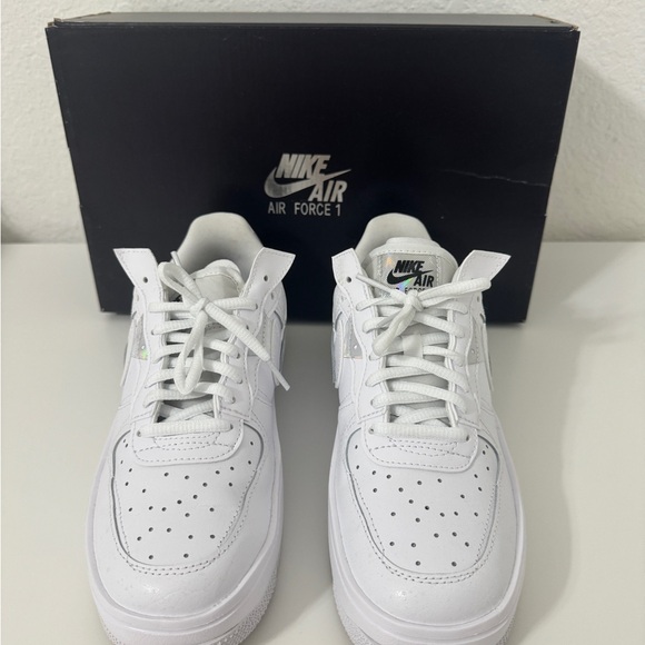 Nike Air White Sneakers - Picture 3 of 8